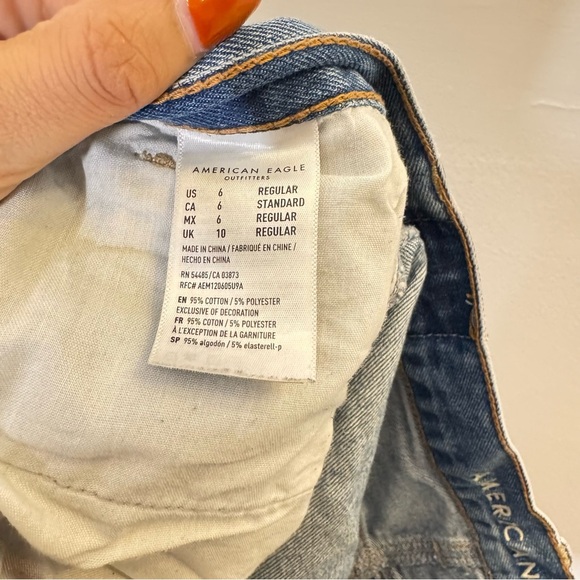 American Eagle Outfitters Women's Light Blue Straight Jeans - Picture 8 of 9